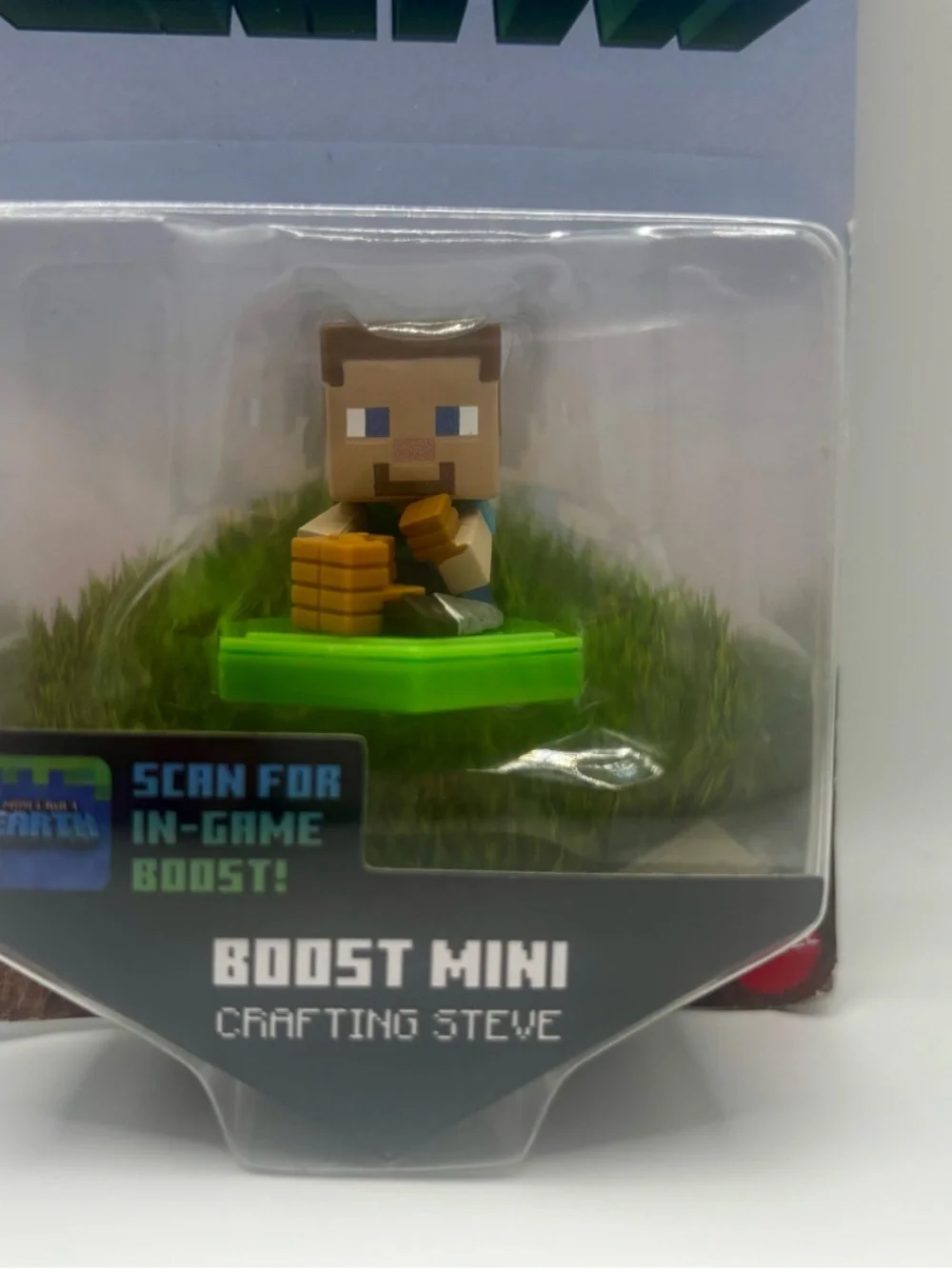Minecraft Earth Boost Mini Figures - Attacking Alex & Crafting Steve